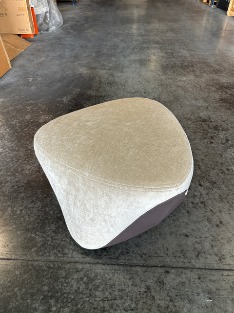 Seki Pouf