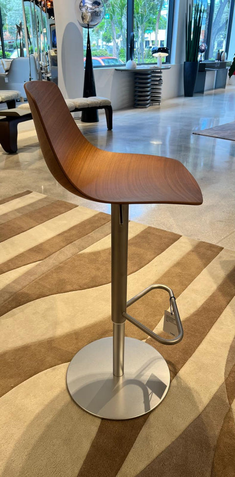 Miunn Adjustable Counter Stool