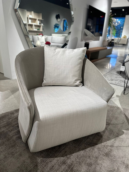 Bustier Lounge Chair - 57"